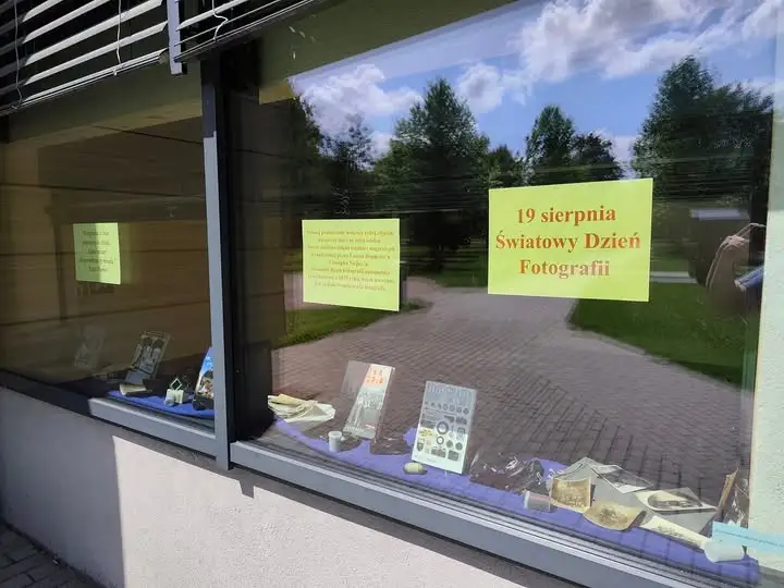 Dzień Fotografii w bibliotece – zapraszamy na wystawę