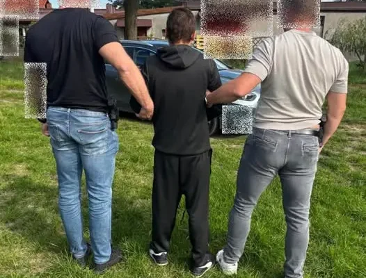 Sieradzcy kryminalni zatrzymali 33-latka poszukiwanego pięcioma listami gończymi