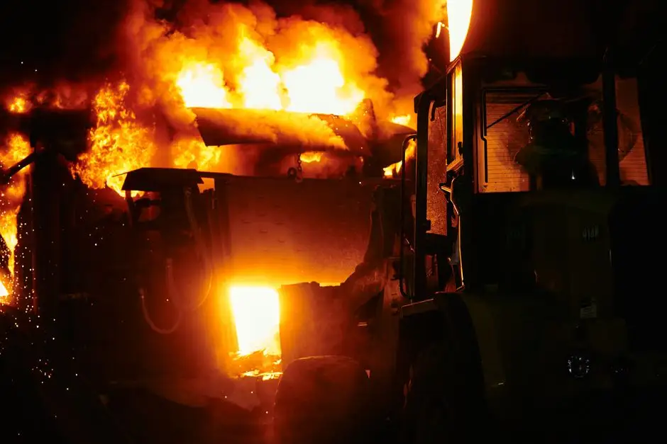 Pożar prasy rolniczej w Godynicach – szybka akcja strażaków