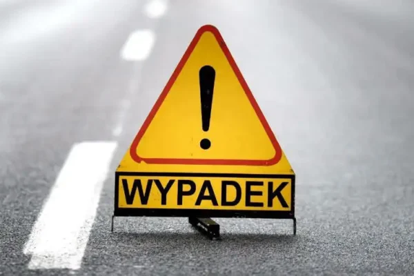 Potrącenie pieszego na DK 83 w Charłupi Małej – droga już przejezdna