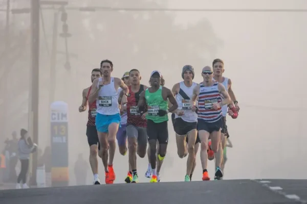 6. Półmaraton Aleją Dębów Czerwonych w Wieruszowie – wyniki i relacja